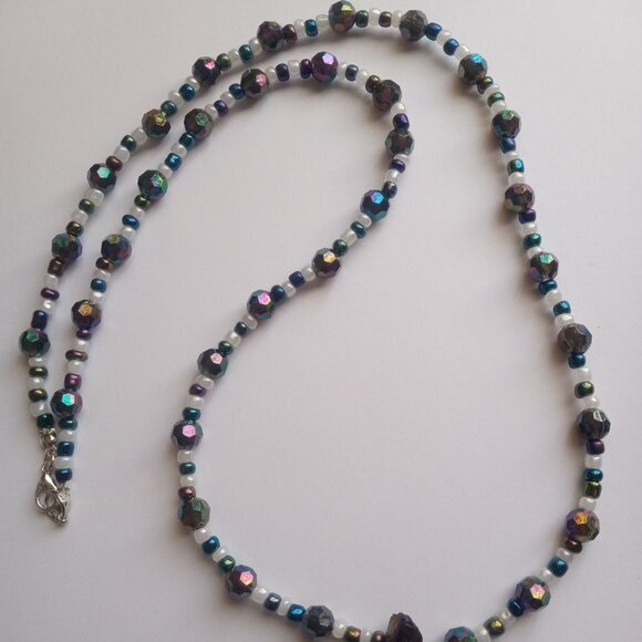 Purple iridescent necklace - Picture 3 of 6